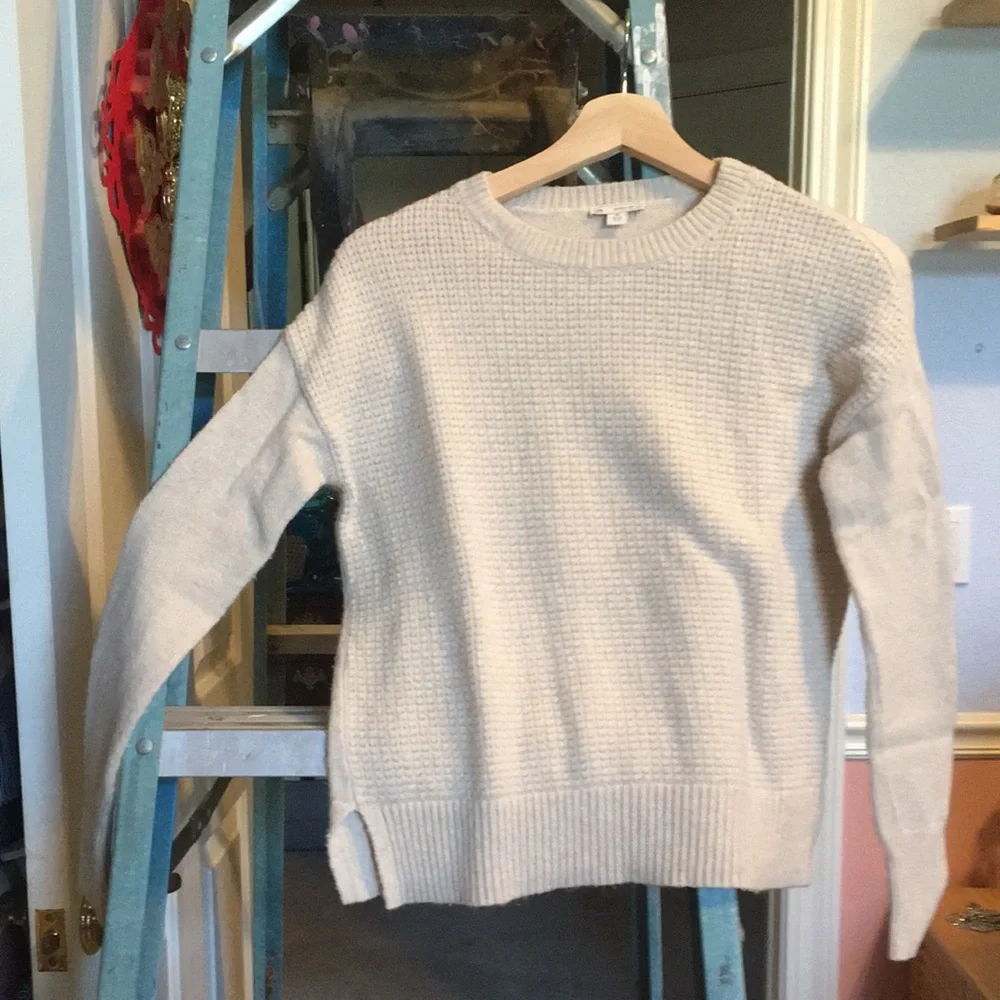 sweaters! - Picture 4 of 6